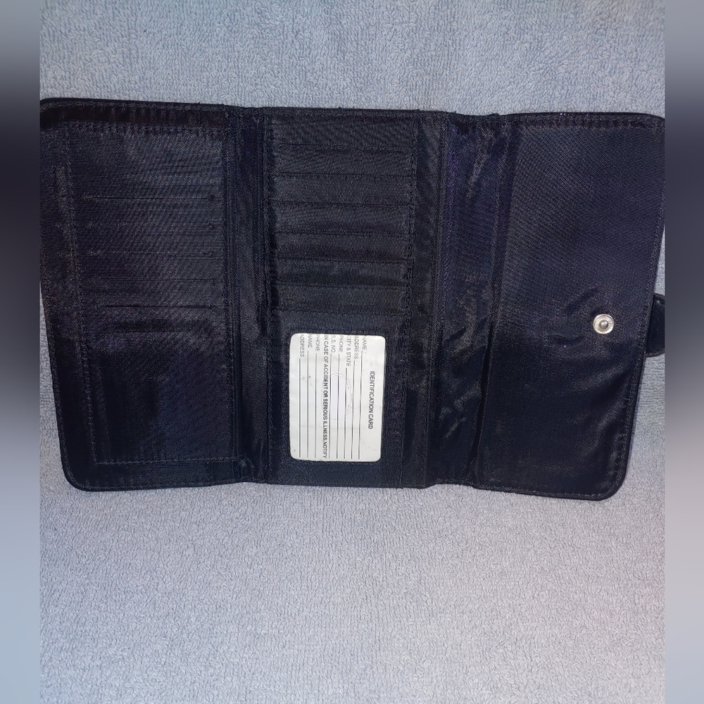 Multi-Pattern Tri-Fold Wallet Black &Silver - Picture 2 of 6
